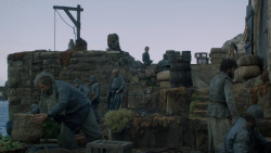 extant_GameOfThrones_2x05-TheGhostOfHarrenhal_1735