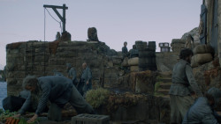 extant_GameOfThrones_2x05-TheGhostOfHarrenhal_1736