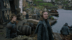 extant_GameOfThrones_2x05-TheGhostOfHarrenhal_1742