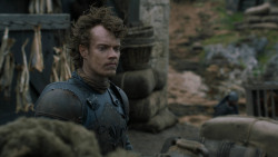 extant_GameOfThrones_2x05-TheGhostOfHarrenhal_1748
