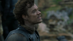 extant_GameOfThrones_2x05-TheGhostOfHarrenhal_1758