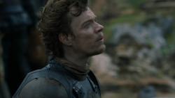 extant_GameOfThrones_2x05-TheGhostOfHarrenhal_1759