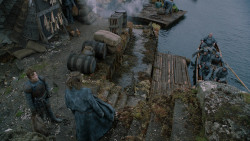 extant_GameOfThrones_2x05-TheGhostOfHarrenhal_1772