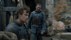 extant_GameOfThrones_2x05-TheGhostOfHarrenhal_1791