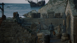 extant_GameOfThrones_2x05-TheGhostOfHarrenhal_1792
