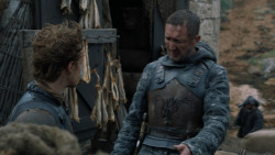 extant_GameOfThrones_2x05-TheGhostOfHarrenhal_1801