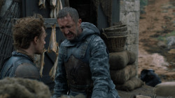 extant_GameOfThrones_2x05-TheGhostOfHarrenhal_1803