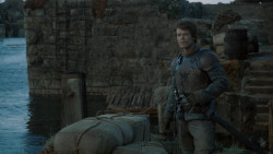 extant_GameOfThrones_2x05-TheGhostOfHarrenhal_1865