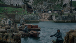 extant_GameOfThrones_2x05-TheGhostOfHarrenhal_1869