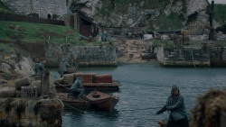 extant_GameOfThrones_2x05-TheGhostOfHarrenhal_1870