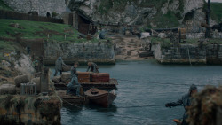 extant_GameOfThrones_2x05-TheGhostOfHarrenhal_1875