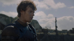 extant_GameOfThrones_2x05-TheGhostOfHarrenhal_1894