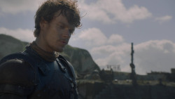 extant_GameOfThrones_2x05-TheGhostOfHarrenhal_1901