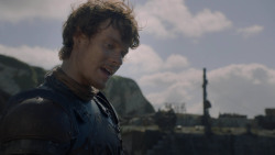 extant_GameOfThrones_2x05-TheGhostOfHarrenhal_1904