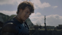 extant_GameOfThrones_2x05-TheGhostOfHarrenhal_1906