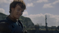 extant_GameOfThrones_2x05-TheGhostOfHarrenhal_1927