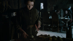 extant_GameOfThrones_2x05-TheGhostOfHarrenhal_1937