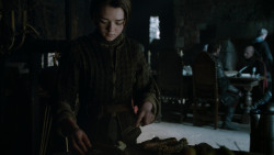 extant_GameOfThrones_2x05-TheGhostOfHarrenhal_1938