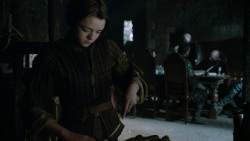 extant_GameOfThrones_2x05-TheGhostOfHarrenhal_1942