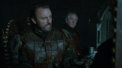 extant_GameOfThrones_2x05-TheGhostOfHarrenhal_1968