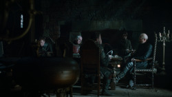 extant_GameOfThrones_2x05-TheGhostOfHarrenhal_1975