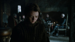 extant_GameOfThrones_2x05-TheGhostOfHarrenhal_2024