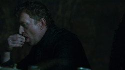 extant_GameOfThrones_2x05-TheGhostOfHarrenhal_2030