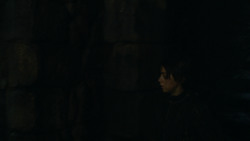 extant_GameOfThrones_2x05-TheGhostOfHarrenhal_2324