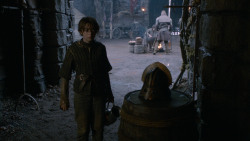 extant_GameOfThrones_2x05-TheGhostOfHarrenhal_2353