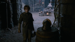 extant_GameOfThrones_2x05-TheGhostOfHarrenhal_2354