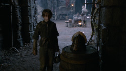 extant_GameOfThrones_2x05-TheGhostOfHarrenhal_2355