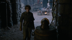 extant_GameOfThrones_2x05-TheGhostOfHarrenhal_2356
