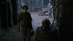 extant_GameOfThrones_2x05-TheGhostOfHarrenhal_2365