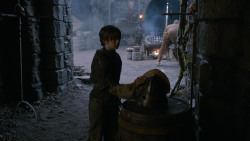 extant_GameOfThrones_2x05-TheGhostOfHarrenhal_2402