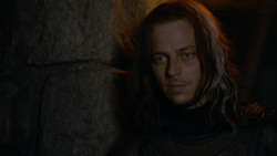 extant_GameOfThrones_2x05-TheGhostOfHarrenhal_2431