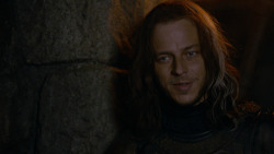 extant_GameOfThrones_2x05-TheGhostOfHarrenhal_2432
