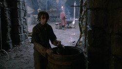 extant_GameOfThrones_2x05-TheGhostOfHarrenhal_2438