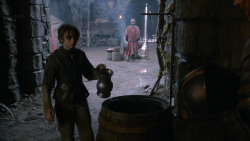 extant_GameOfThrones_2x05-TheGhostOfHarrenhal_2440