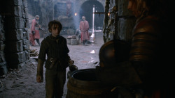 extant_GameOfThrones_2x05-TheGhostOfHarrenhal_2442