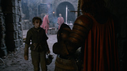 extant_GameOfThrones_2x05-TheGhostOfHarrenhal_2446