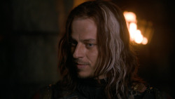 extant_GameOfThrones_2x05-TheGhostOfHarrenhal_2461
