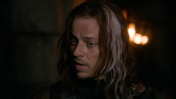 extant_GameOfThrones_2x05-TheGhostOfHarrenhal_2464