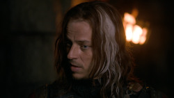 extant_GameOfThrones_2x05-TheGhostOfHarrenhal_2465