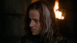 extant_GameOfThrones_2x05-TheGhostOfHarrenhal_2466