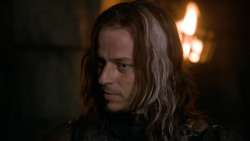extant_GameOfThrones_2x05-TheGhostOfHarrenhal_2468
