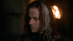 extant_GameOfThrones_2x05-TheGhostOfHarrenhal_2469