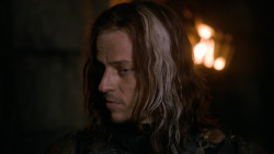 extant_GameOfThrones_2x05-TheGhostOfHarrenhal_2471