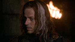extant_GameOfThrones_2x05-TheGhostOfHarrenhal_2474