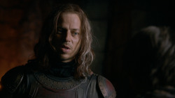 extant_GameOfThrones_2x05-TheGhostOfHarrenhal_2493