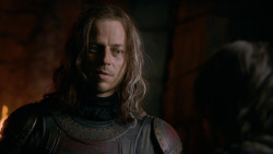 extant_GameOfThrones_2x05-TheGhostOfHarrenhal_2496